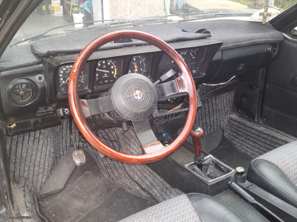 Alfa Romeo Gtv Alfetta Gtv 2 5 81 18 000 Eur Car Gr